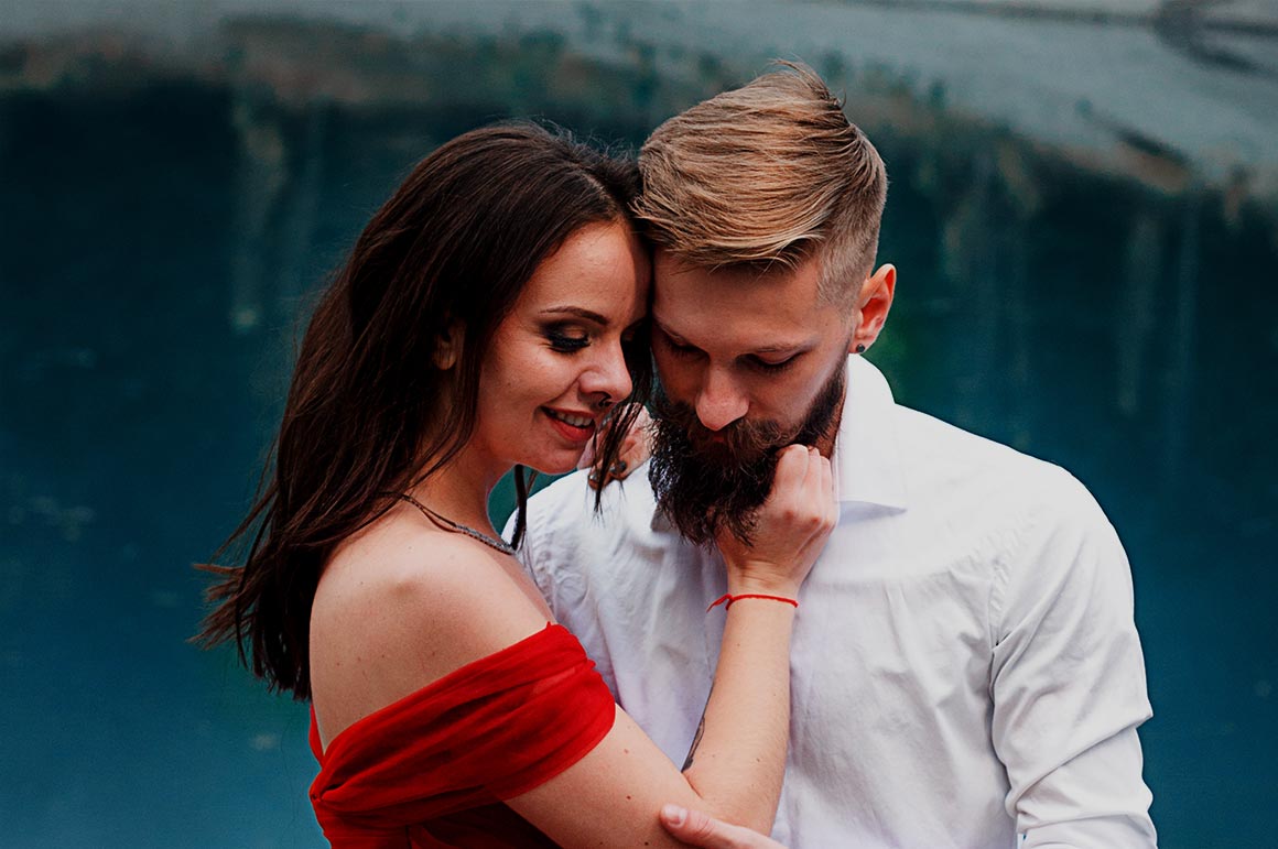 romantic pic of couple