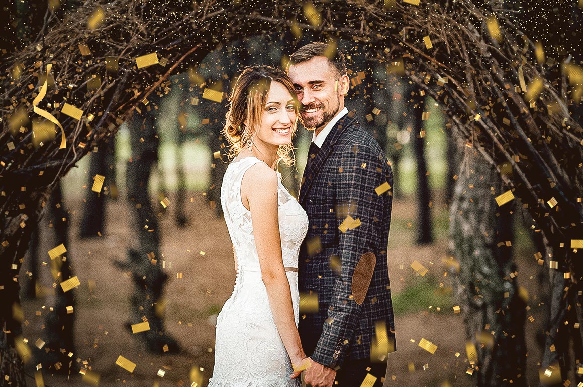 men and women wedding photoshot