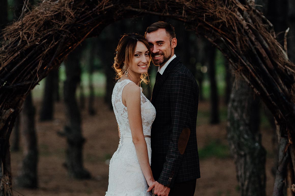 men and women non-editable wedding photoshot